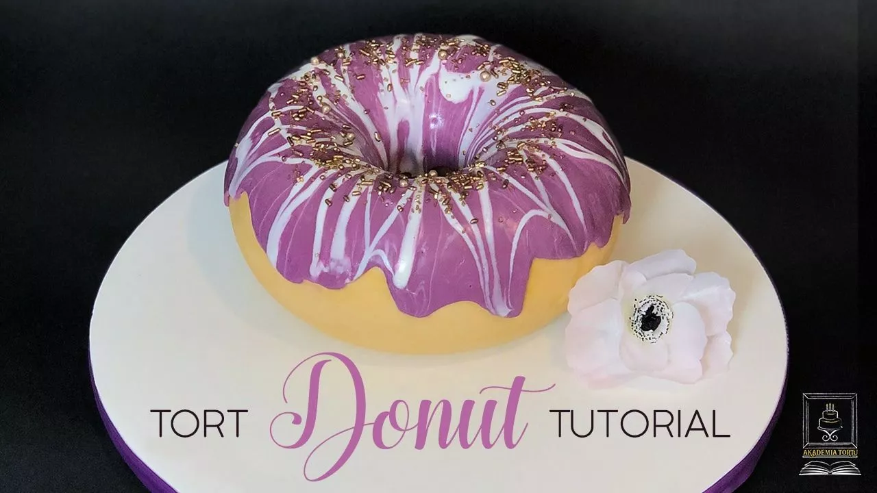 Donut cake – tort w kształcie pączka